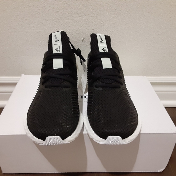 Adidas - Picture 2 of 4